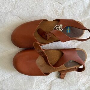 Brown Leather shoes with wood sole